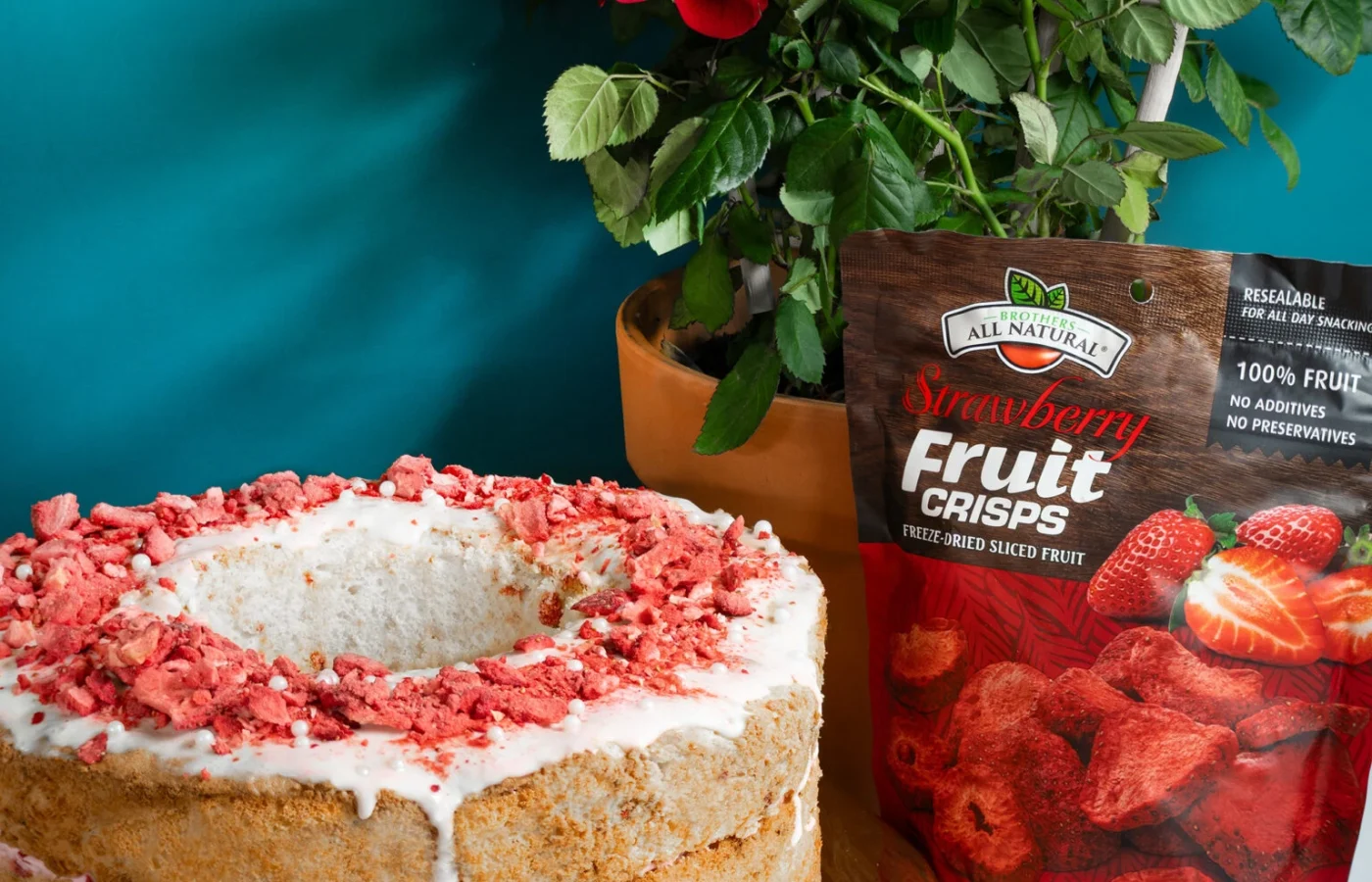 angelfoodcakewithstrawberries-1536x1536